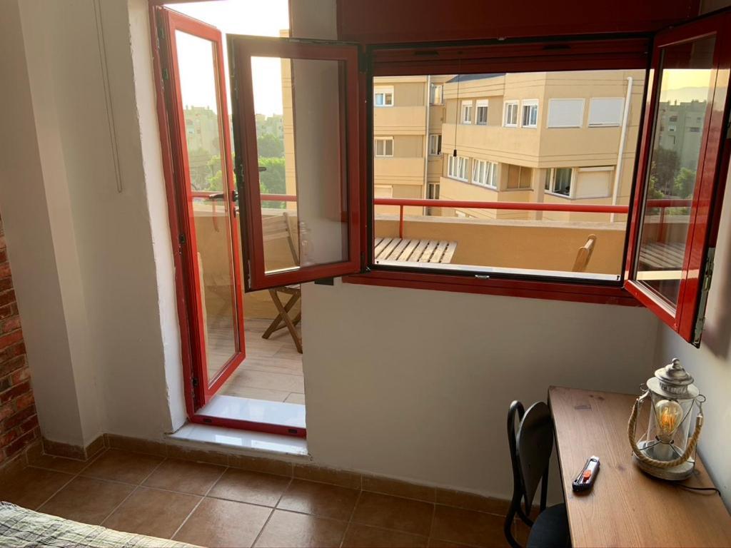 Room In A Shared Apartment Touching The Border :) La Línea de la Concepción 外观 照片