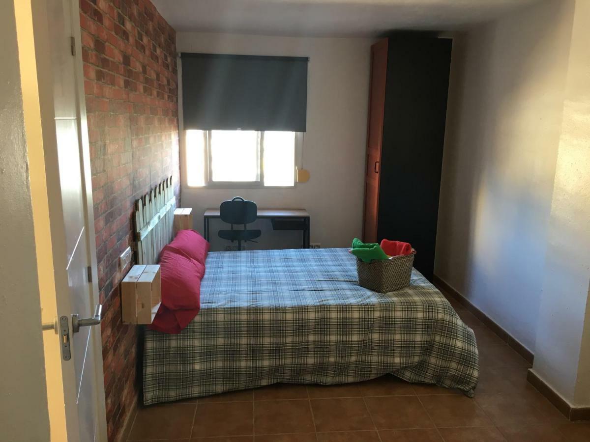 Room In A Shared Apartment Touching The Border :) La Línea de la Concepción 外观 照片