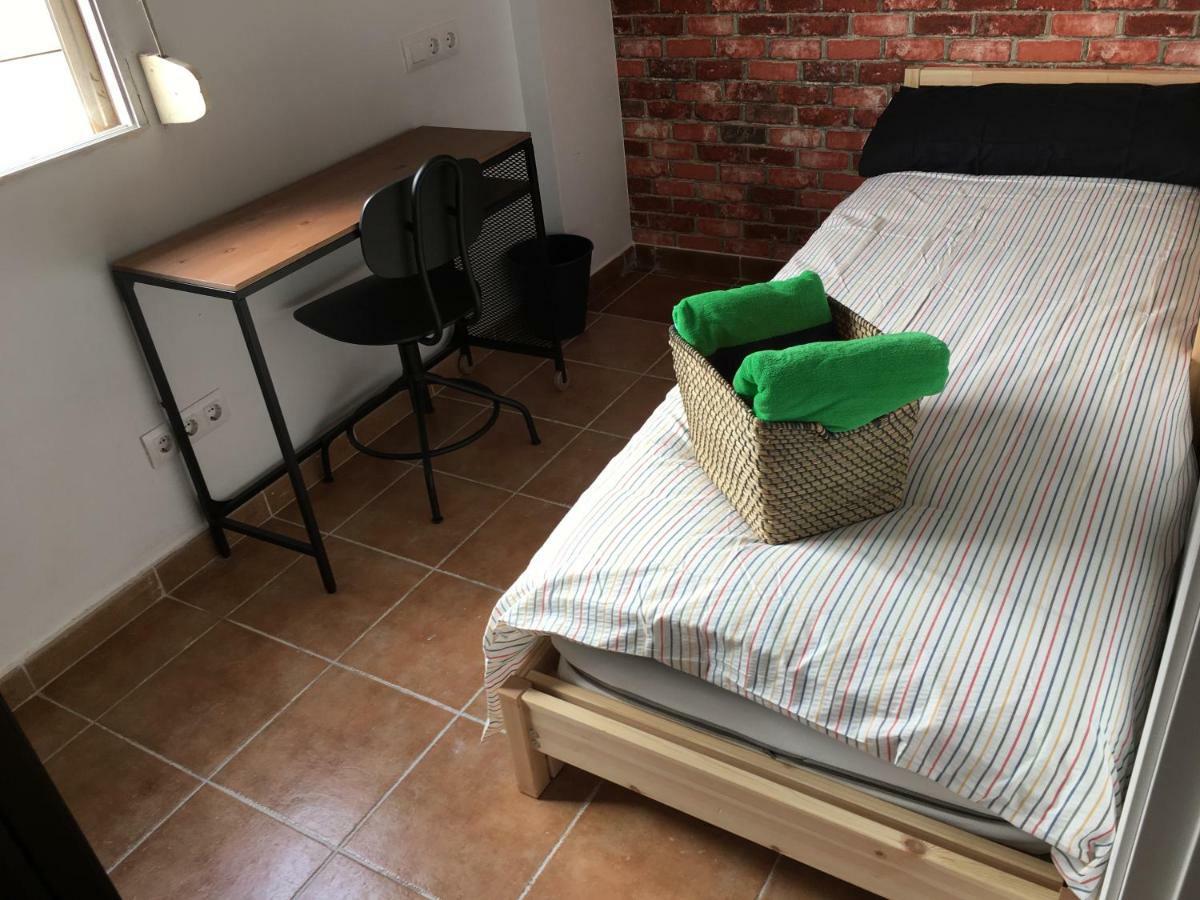 Room In A Shared Apartment Touching The Border :) La Línea de la Concepción 外观 照片